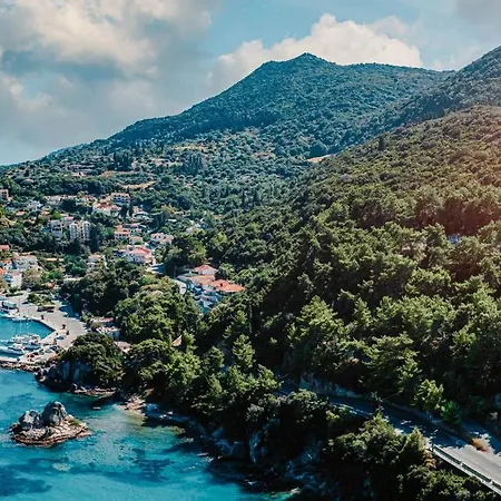 Alkyoni Apartments&studios Poros (Kefalonia)