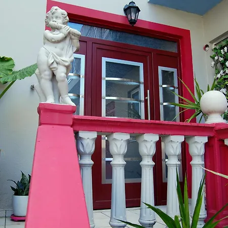 Hotel apartamentowy Alkyoni & 3*